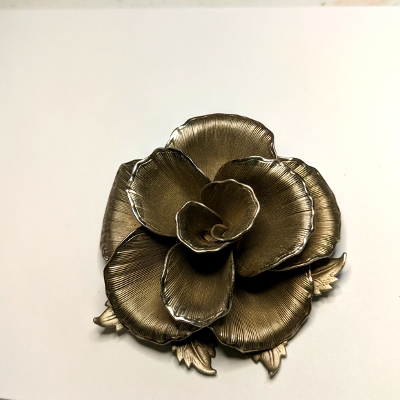 Brushed Silverstone Vintage Rose Brooch 2.5" Round - Picture 1 of 3